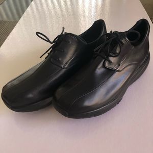 MBT The Anti-Shoe Men’s Black Leather Shoes 9.5 US